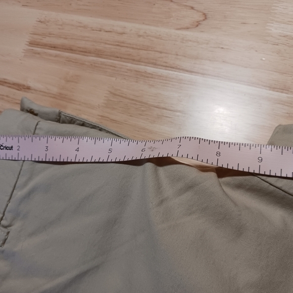 NWT J.Crew City Fit Khaki Capri - Picture 9 of 10